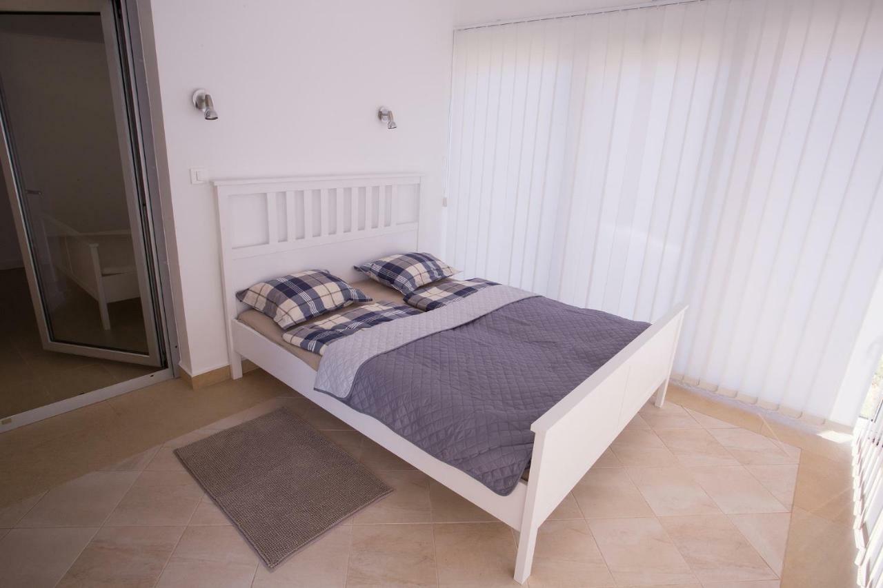 אומאג Downtown Beach Apartments מראה חיצוני תמונה