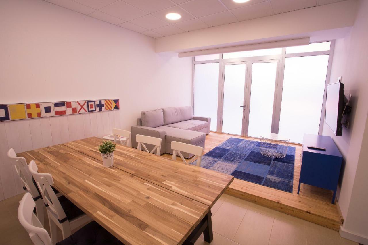 אומאג Downtown Beach Apartments מראה חיצוני תמונה