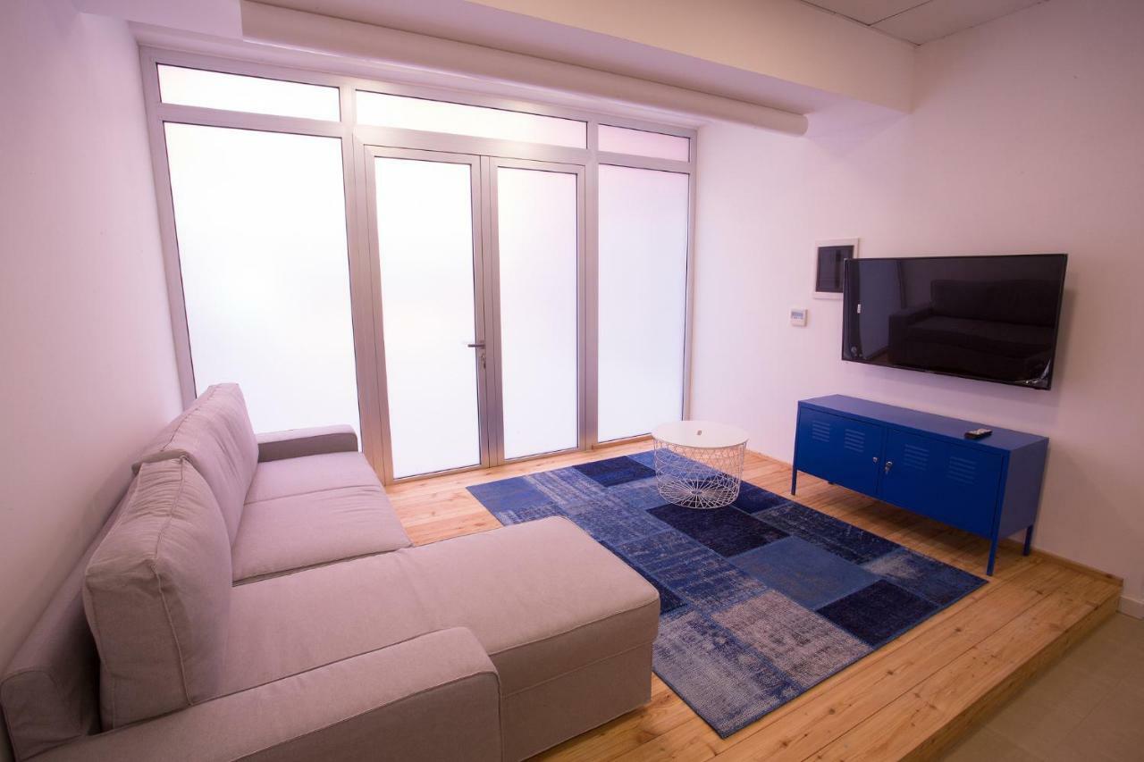 אומאג Downtown Beach Apartments מראה חיצוני תמונה