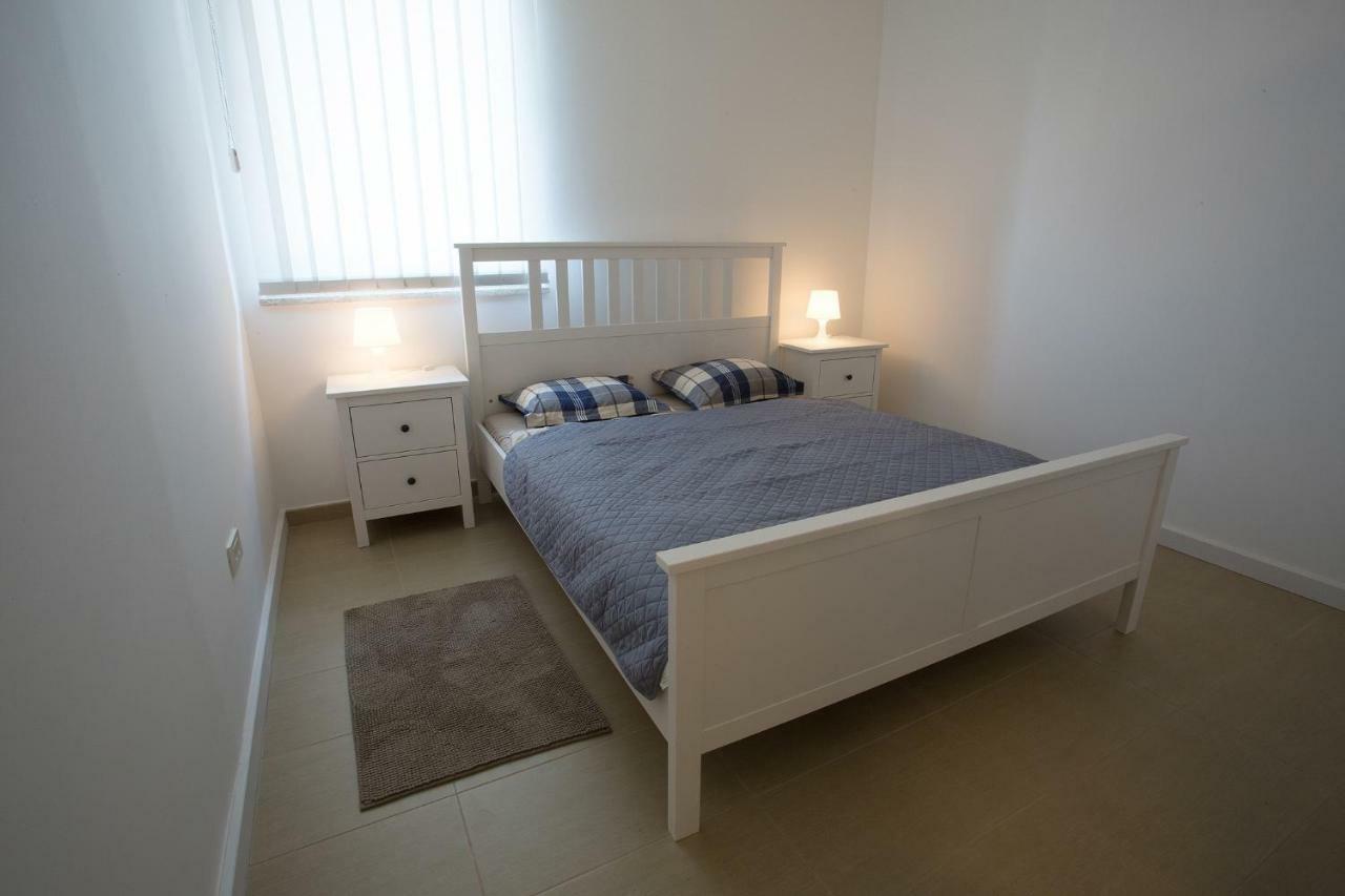 אומאג Downtown Beach Apartments מראה חיצוני תמונה