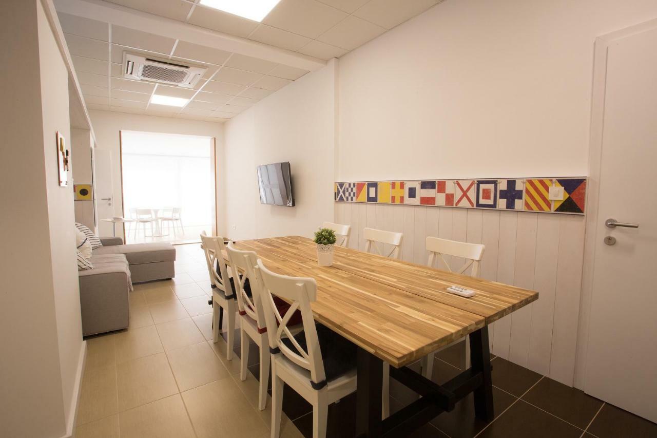 אומאג Downtown Beach Apartments מראה חיצוני תמונה