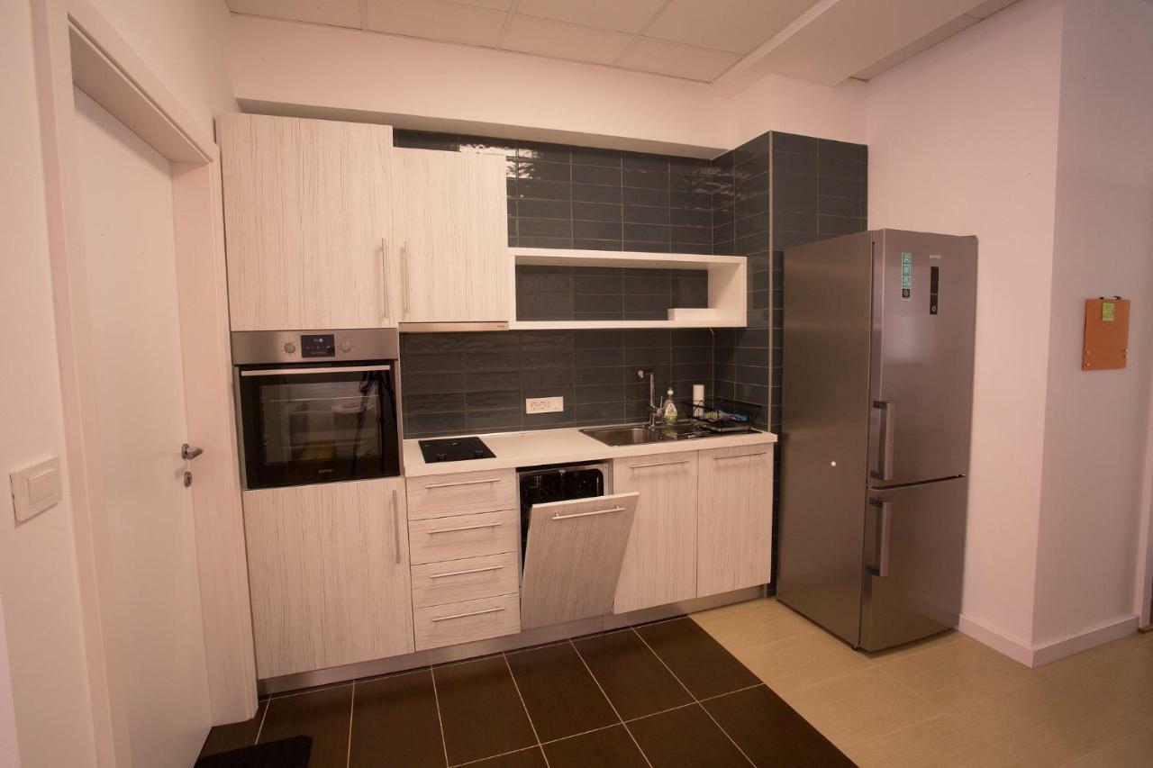 אומאג Downtown Beach Apartments מראה חיצוני תמונה